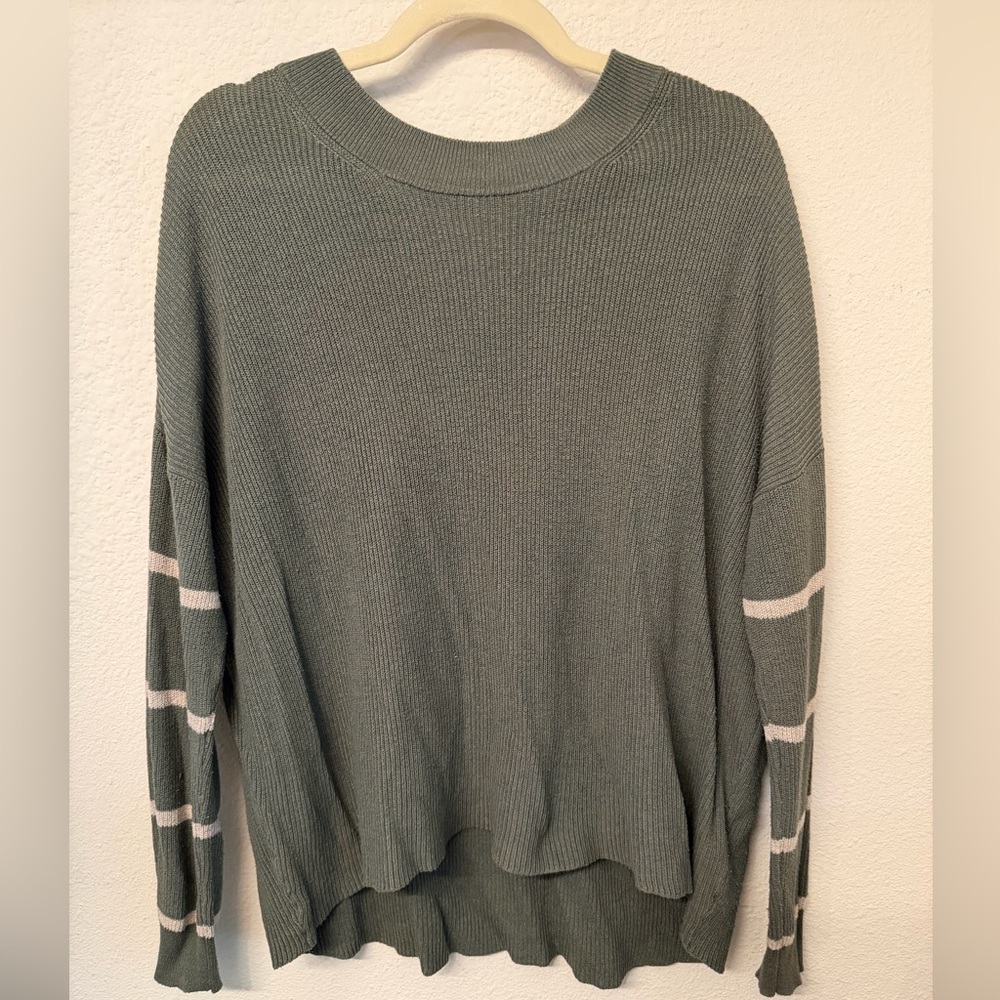 American Eagle Crewneck Sweater